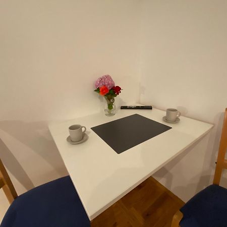 Studio Apartment And Rooms Adria Водице Екстериор снимка