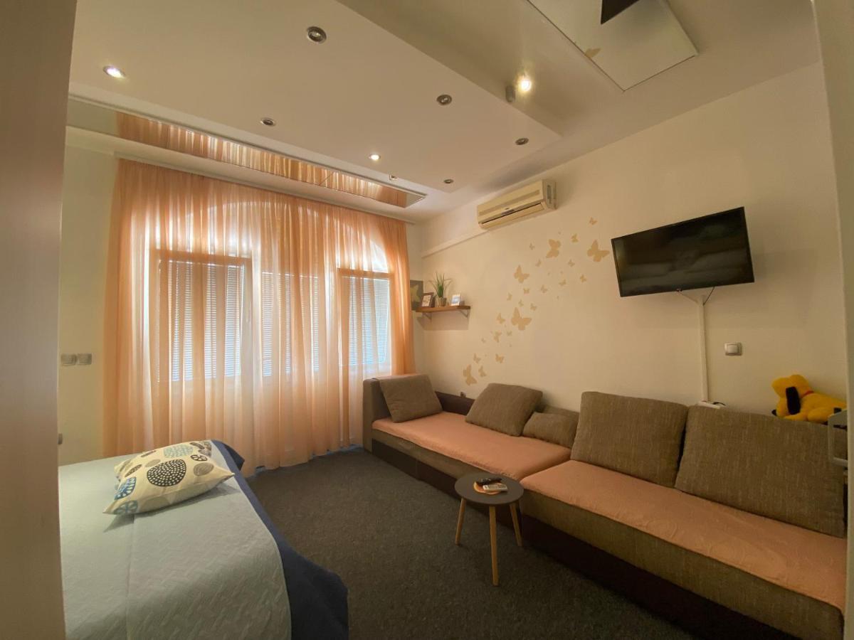 Studio Apartment And Rooms Adria Водице Екстериор снимка