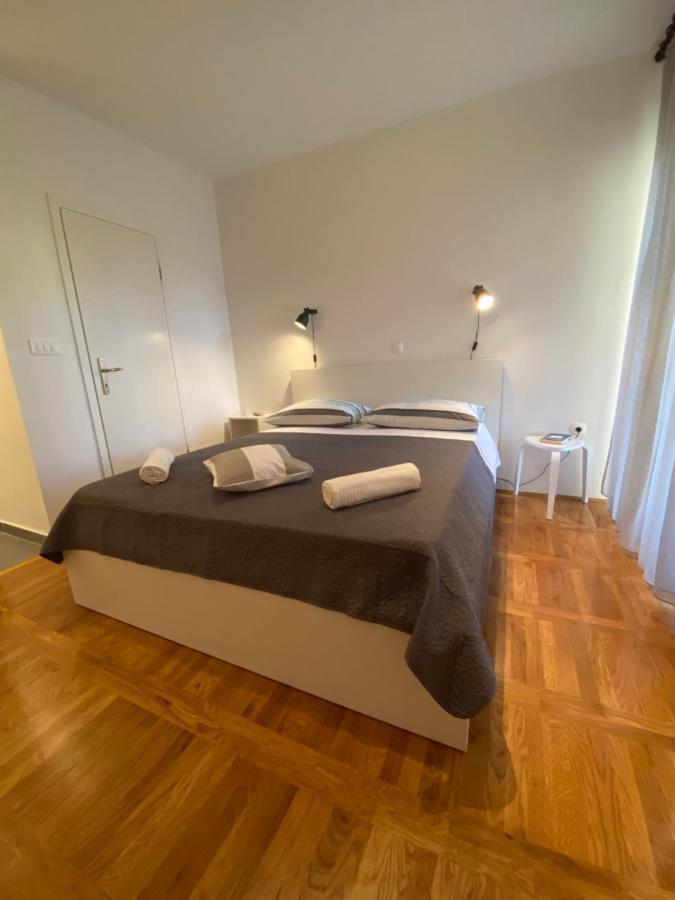 Studio Apartment And Rooms Adria Водице Екстериор снимка
