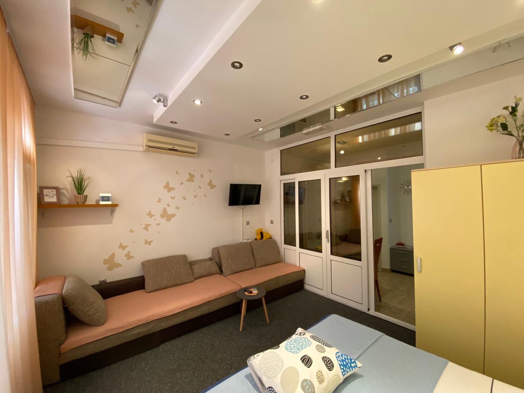 Studio Apartment And Rooms Adria Водице Екстериор снимка