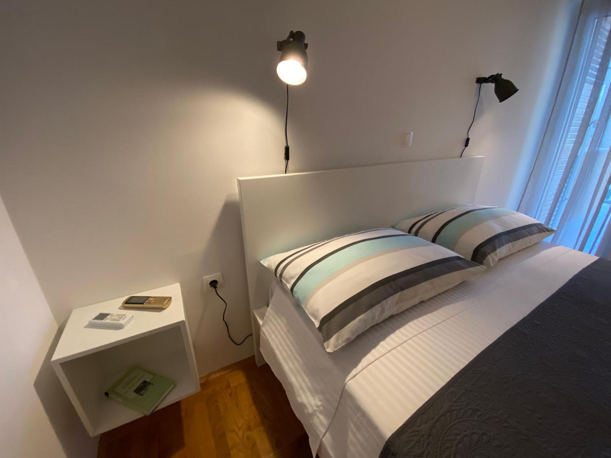 Studio Apartment And Rooms Adria Водице Екстериор снимка
