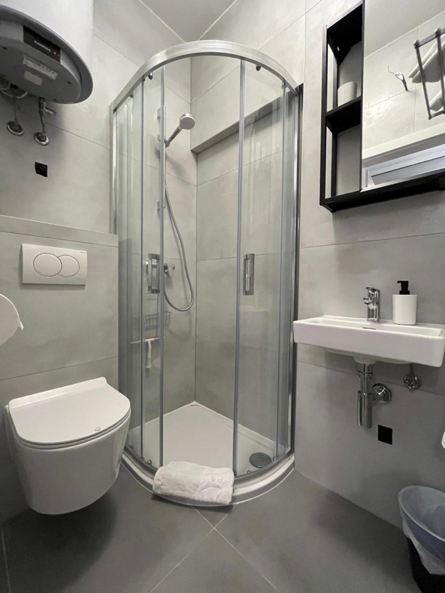 Studio Apartment And Rooms Adria Водице Екстериор снимка