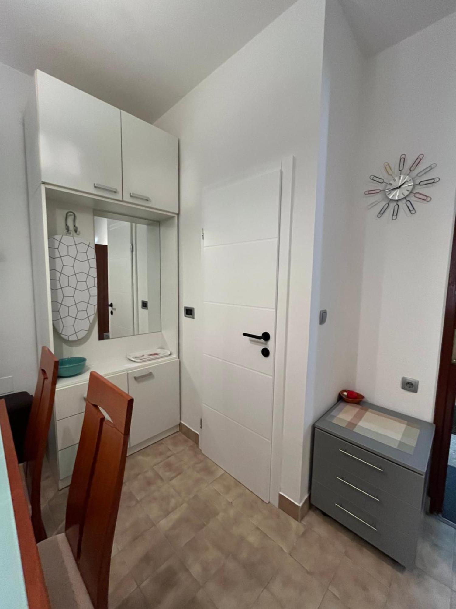 Studio Apartment And Rooms Adria Водице Екстериор снимка