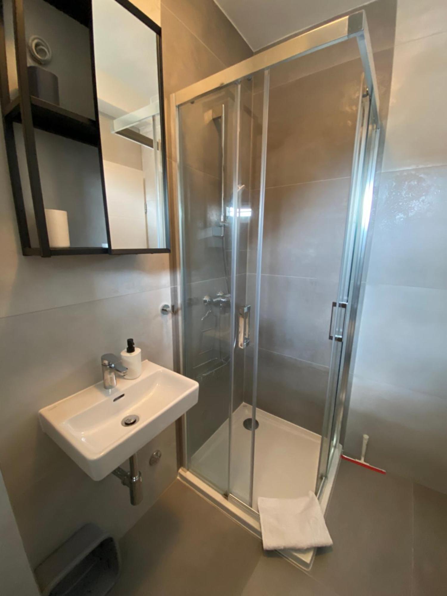 Studio Apartment And Rooms Adria Водице Екстериор снимка