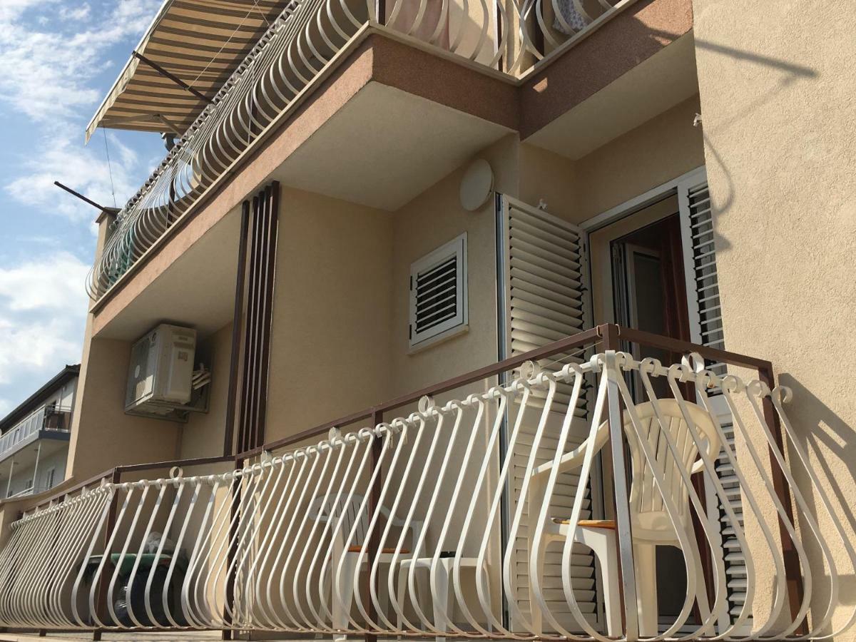 Studio Apartment And Rooms Adria Водице Екстериор снимка