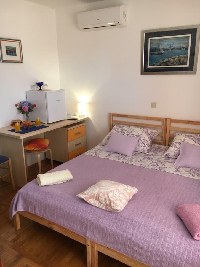 Studio Apartment And Rooms Adria Водице Екстериор снимка