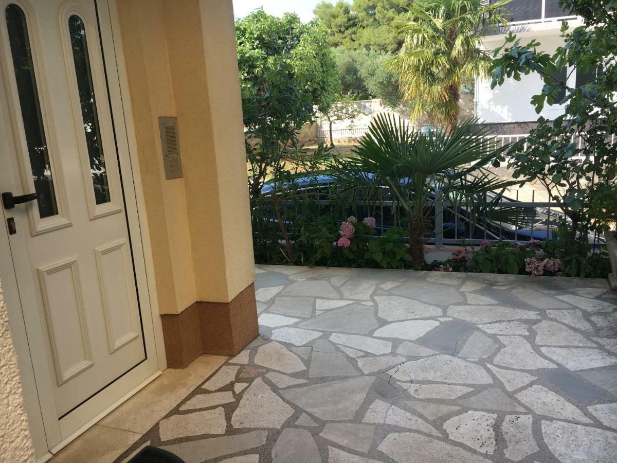Studio Apartment And Rooms Adria Водице Екстериор снимка